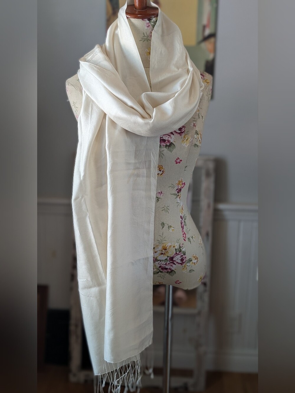 Elegant Off white Silk Scarf